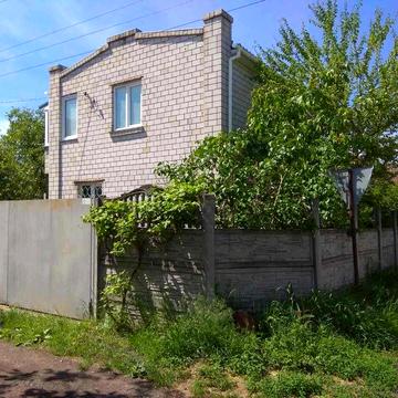 Продам дачу. Відмінна тиха екологічна локація біля Дніпра. До метро “Славутич” — 18 км.
