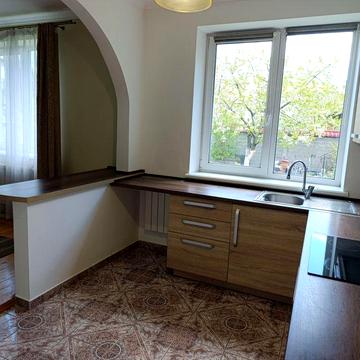 Оренда 3 кімн в будинку особнячого типу вул Порохова (Кульпарківська - УПА)кухня-студія + 2 ізольовані кімн
