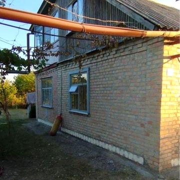 Продам дачу з двоповерховим будинком.