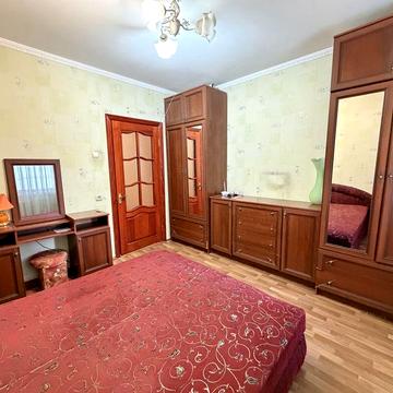 Продам 2к квартиру на Намиві