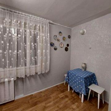 Продаж двокімнатної квартири на Олега Антонова