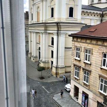Оренда квартири в історичному центрі Львова — вул. Краківська