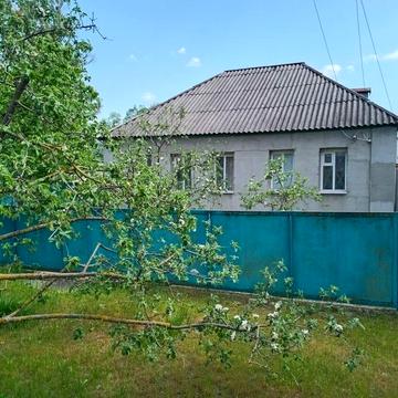 Продам будинок в місті Ізюм.