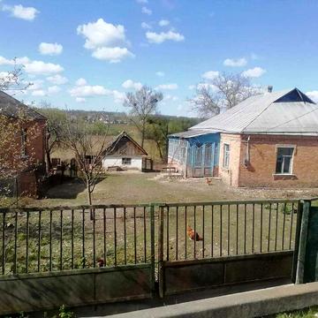 Продається будинок в смт. Цибулів