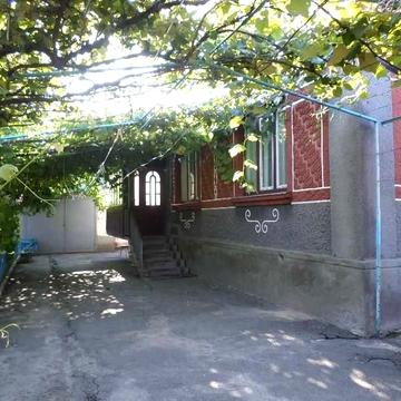 Продам або обміняю дім на 3-х кімнатну квартиру у Звягелі або Івано-Франківську