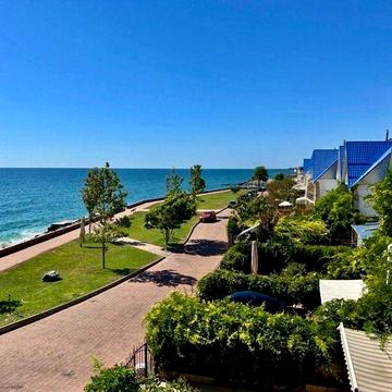 Продажа ШИКАРНОГО дома на берегу моря с бассейном. Таласса.