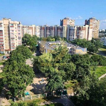 Продаж 1-кімнатної квартири на Троєщині, бульвар Бикова