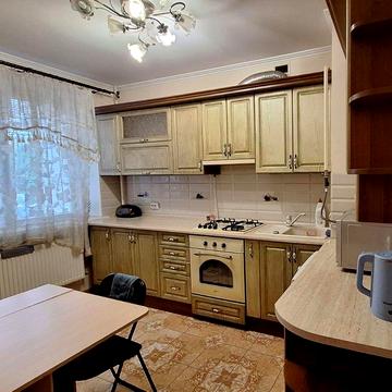 Оренда 3 кімнатної квартири вул. Будівельників