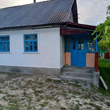 Продається житловий будинок в Кременецькому районі Тернопільської обл.