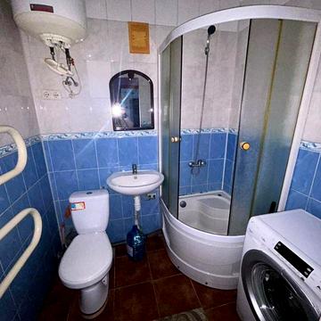 ЗДАМ ОДНОКІМНАТНУ КВАРТИРУ МАЛОСІМЕЙКУ м. Ніжин.
Вул. Незалежності