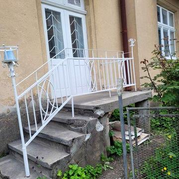 Оренда 4 км кв в Центрі біля готелю Надія,площа 120 м,ремонт,доукомплектовується під орендаря,можна під бізнес