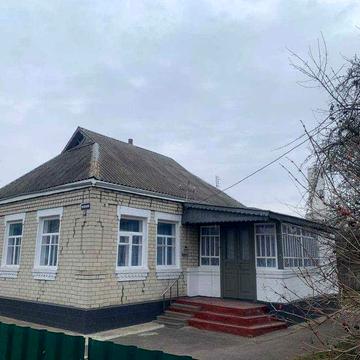 Продам будинок в м.Шпола. Ціна: 18.000$ (можливий торг)