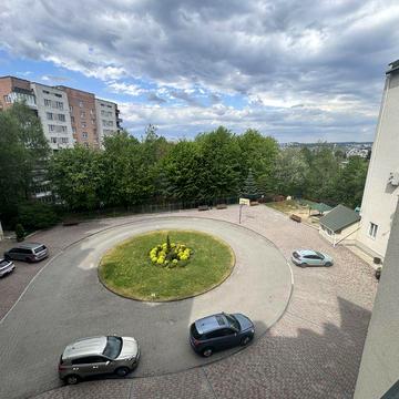 Продаж 2-кім. квартири з ремонтом в елітному будинку біля парку Погулянка,+ паркомісце