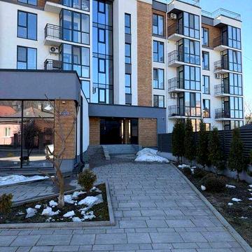 Продаж Елітної  2-к квартира-студія з терасою біля парку | Закрита територія, 2-й поверх ЖК Затишний
