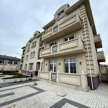 2 кімнатна в будинку преміум класу