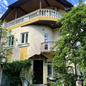 Продаж (продажа)   дуплекс  , 4 сотки землі,    1/2 будинок (дом)  -3 -к кімнати  (60 кв м) на   1 -му поверсі  ,Відрадний (Соломянский район )
