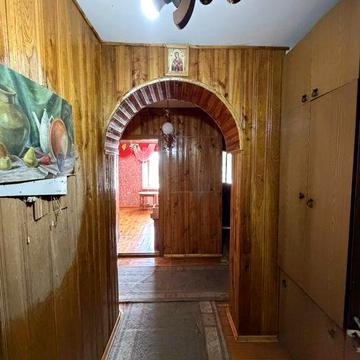 Продається 2 кімнатна квартира .