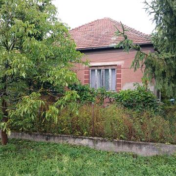 Продається будинок в затишній місцевості - с. Гут Берегівського району неподалік із запланованим будівництвом термального оздоровчогокомплексу