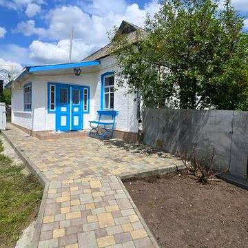 Продаж будинку з власною копанкою