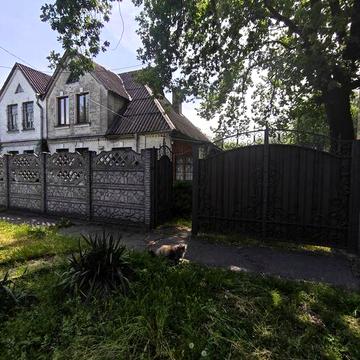 Продаж. Будинок на три кімнати. Центр міста.