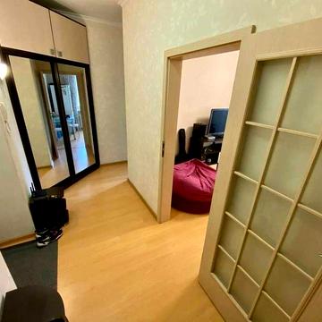 продаю 4 х комнатную квартиру в Соляных