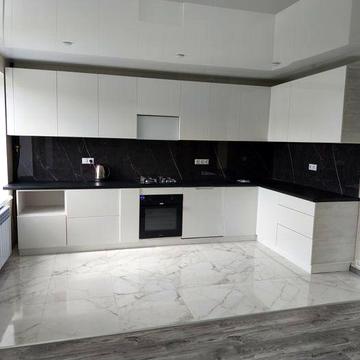 Продам 3-х кімнатну квартиру студію на 5 м-н