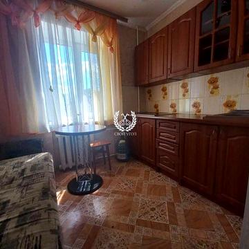 Здам1- но кімнатну квартиру в Чернігові (район Площі Перемоги).