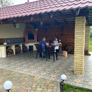 Продаеться чудовий будинок бiля Днiпра в м.Ржищiв