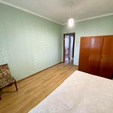 Мануйлівський просп. (Воронцова), 8
