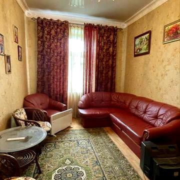 Продаж великогабаритної 2-кімнатної квартири в районі Еліт Клуб.