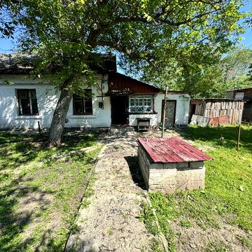 Продам будинок у гарному і тихому районі міста