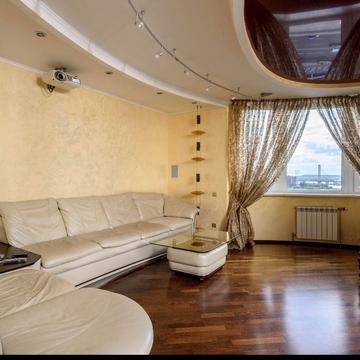 Дніпровська набережна вул., 19
