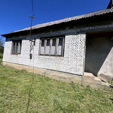 Продаж цегляного будинку