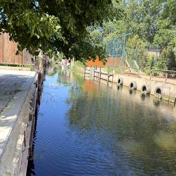 Здається будинок Watercity