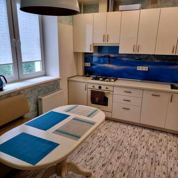 Продам 3-кімнатну квартиру 84 кв м  с.Жуковського ЖК Пори року ЖК Пори року