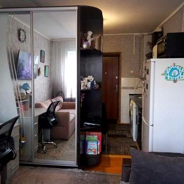 Продається затишна кімната-студія 18 м². Центр, вул. Європейська