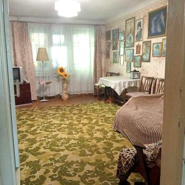 Продам великогабаритну 3-кімнатну квартиру в центрі!!