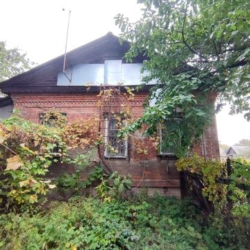 Частина панського  будинка з землею в центральній частині Конотопа Власник