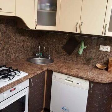 Продаж 2-кімнатної квартири по просп. Михайла Лушпи
