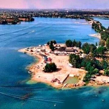 Продам дом-дача в Безлюдовке-2 у озера,по ул.Клубничная