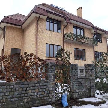 Срочно продам 2-х этажный дом г. Бровары, ул.Весняна Торг