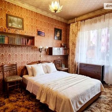Довгострокова оренда 3к Квартира Грушевського Михайла вулиця