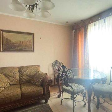 2 ком. квартира в Центре, ул. Майка Йогансена 3. м. Ярослава Мудрого