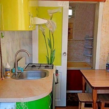 Частина будинку в Центрі.Гарна косметика.Всі меблі та техніка.