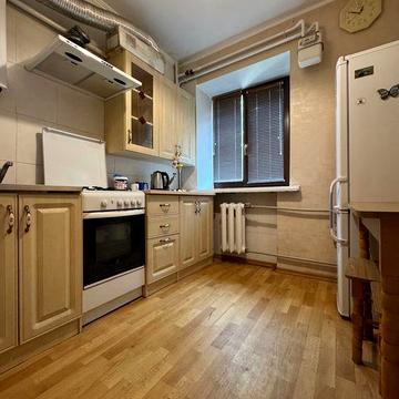 Продаю 1 кім квартиру в центрі міста