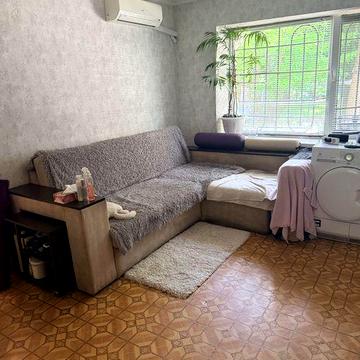 Продам 2 комн .квартиру на Черемушках!