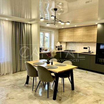 Продаж Квартири  вул. Харківське шосе 55, 2к кв 72м2  з Ремонтом , м. Харьківська  Дарницький район