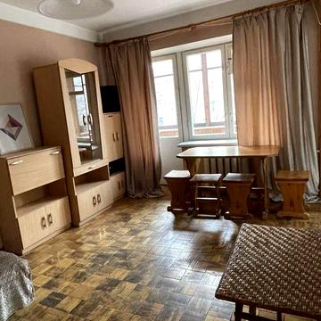 Двокімнатна квартира в оренду на печерську