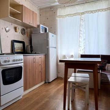 Оренда 2 к квартири пр. Науки ,108, ТЦ Дафі