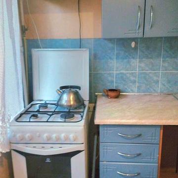 1к вул. Братиславська буд.16 м.Чернiгiвська 5хв. 8000грн